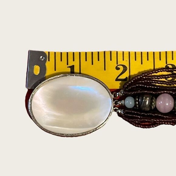 Vintage Choker Length Seed Bead Necklace with Mother Of Pearl Pendant - Picture 10 of 11